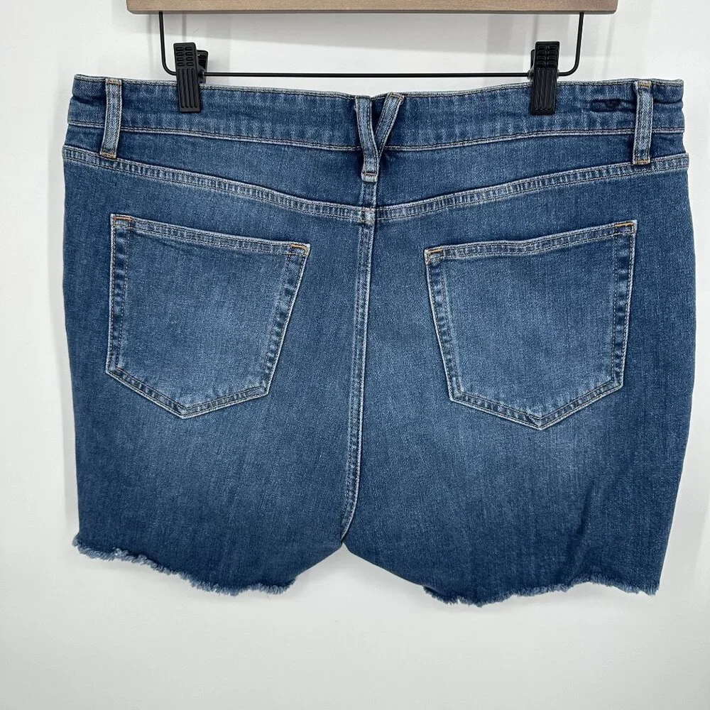 Vineyard Vines Women's‎ Shorts Cut off Size 32
